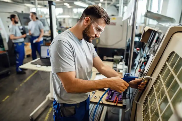 Industrielle Instandhaltung & Maschinenbau professionals placed by Boomkraft